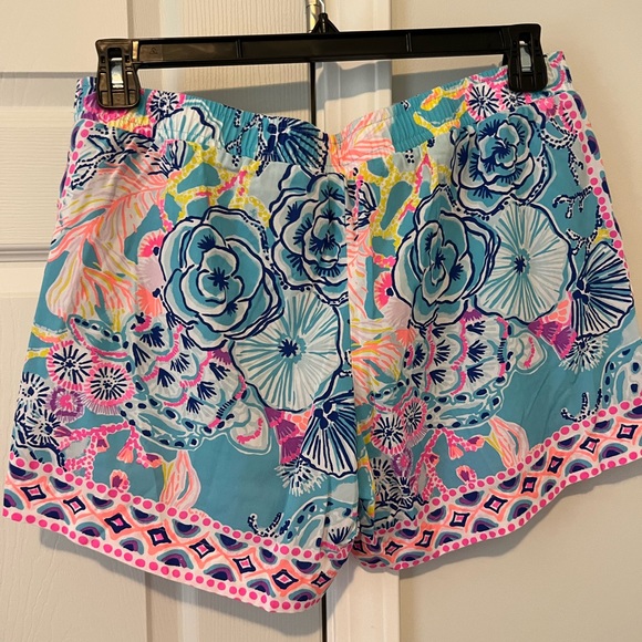 COPY - Lilly Pulitzer Shorts - Picture 2 of 3